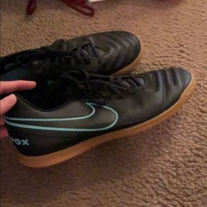 mike tiempo indoor cleats